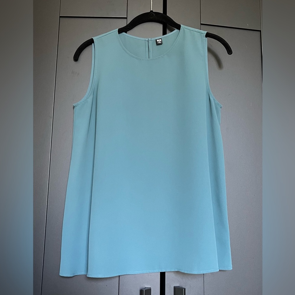 Uniqlo Sleeveless Blouse